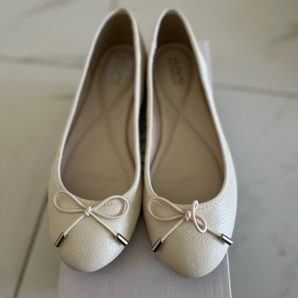 Alfani Cream Flats with Bow Detail